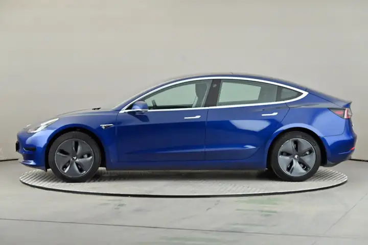 Left hand drive TESLA MODEL 3 44 kWh Standard Plus